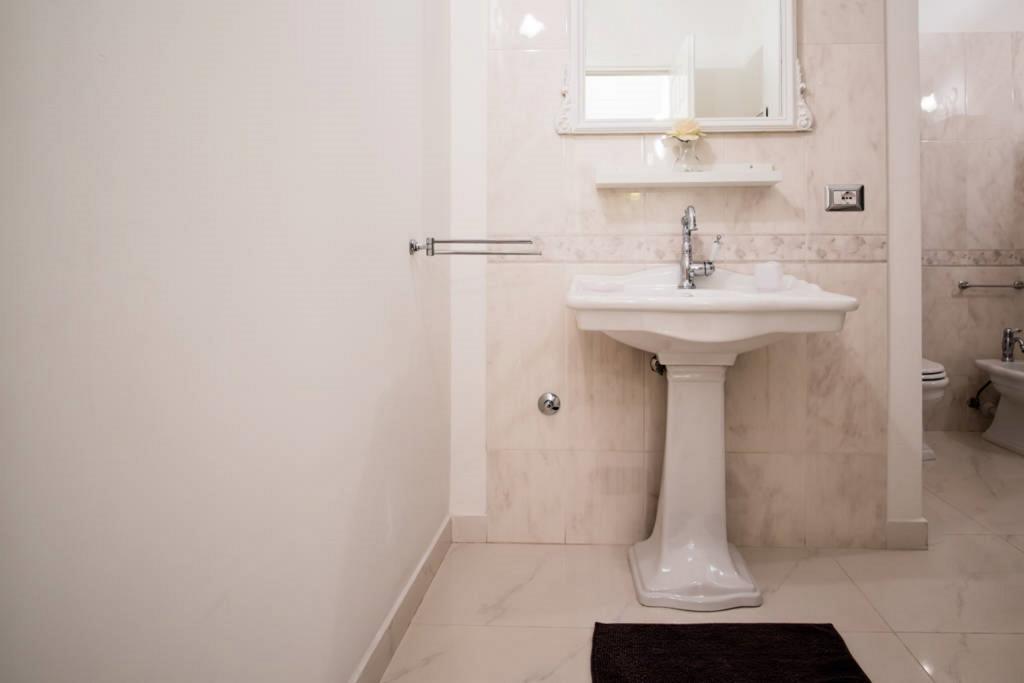 Апартаменти Excellence, Free Parking, 3 Minutes Walking From Sassi Матера Номер фото